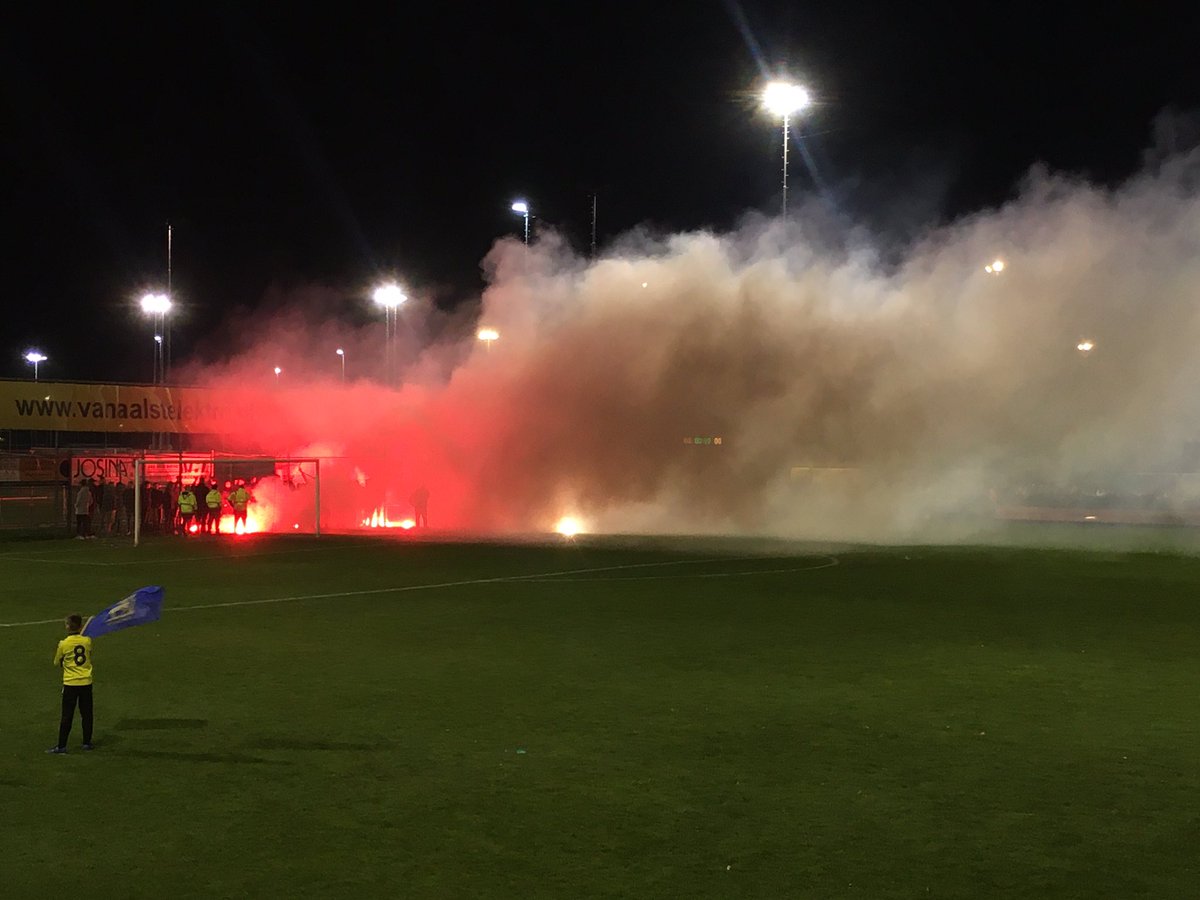 BD_TOPOss's tweet photo. Flinke partij vuurwerk bij de opkomst #osstop https://t.co/3HpgYBgsQ8