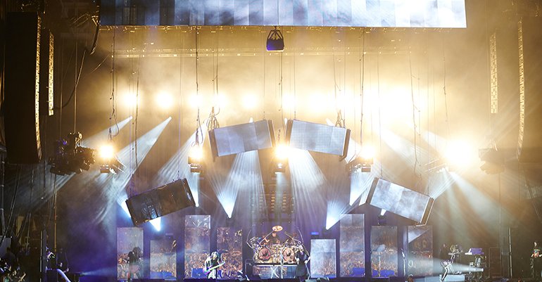 livedesignmag's tweet image. It's a good day for a plot. Check out this #lightplot from Thomas “Church” Christmann who illuminated Korn's #tourdesign featuring a multitude of two-way mirrors attached to #LED #videotiles. ow.ly/Dcbq50wWFW1