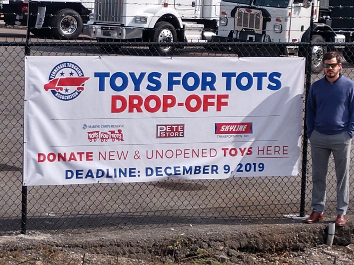 peterbiltck's tweet image. Josh Ray, The Pete Store Knoxville, TN Trucking Association Young Professionals Council, U.S. Marine Corps Reserves &amp;amp; Skyline Transportation are gathering toys for TOYS FOR TOTS.  We need your help.  Josh can be reached@ jray@thepetestore.com.

Thank you