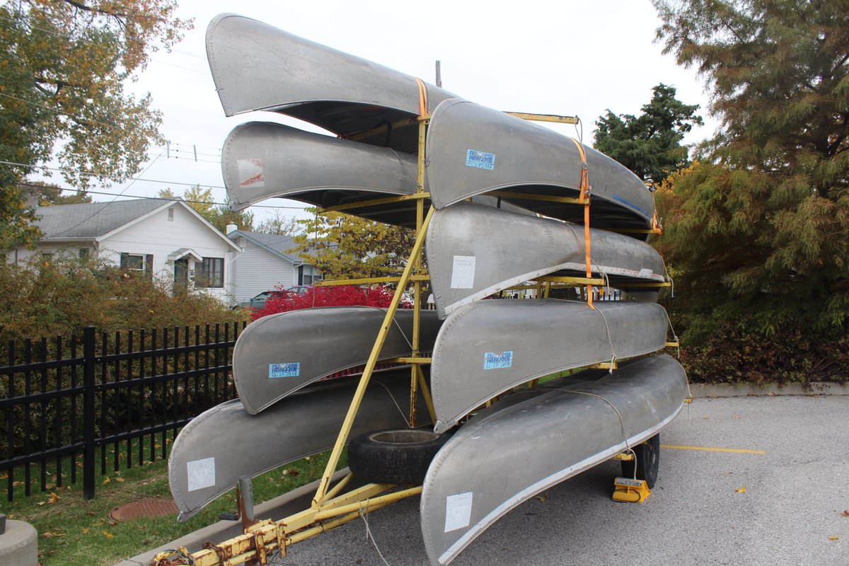 <a href="/mrhmiddleschool/">MRH Middle School</a> receives a gift of 7 canoes for expeditions!
mrhschools.net/tbacms/news/la…