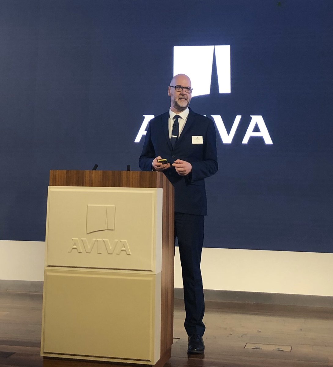 AmyVokes's tweet photo. Wonderful to attend such an insightful event on #RedefiningResolution and hear @FrancesMDuffy share how Capgemini is embracing it!  #TCMGroup #AVIVA #LifeatCapgemini @TheTCMGroup https://t.co/Cm84mdpbIF