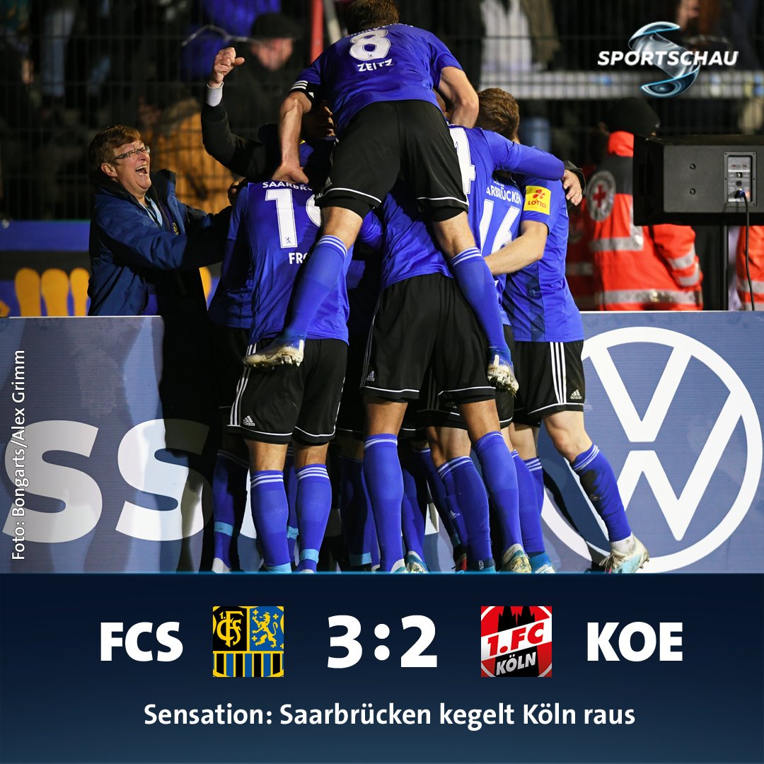sportschau's tweet photo. 😳 AUS! AUS! AUS! Das Spiel ist aus! Saarbrücken ist weiter, schlägt Köln mit 3:2! #FCSKOE #DFBPokal https://t.co/yurAZYwJYX