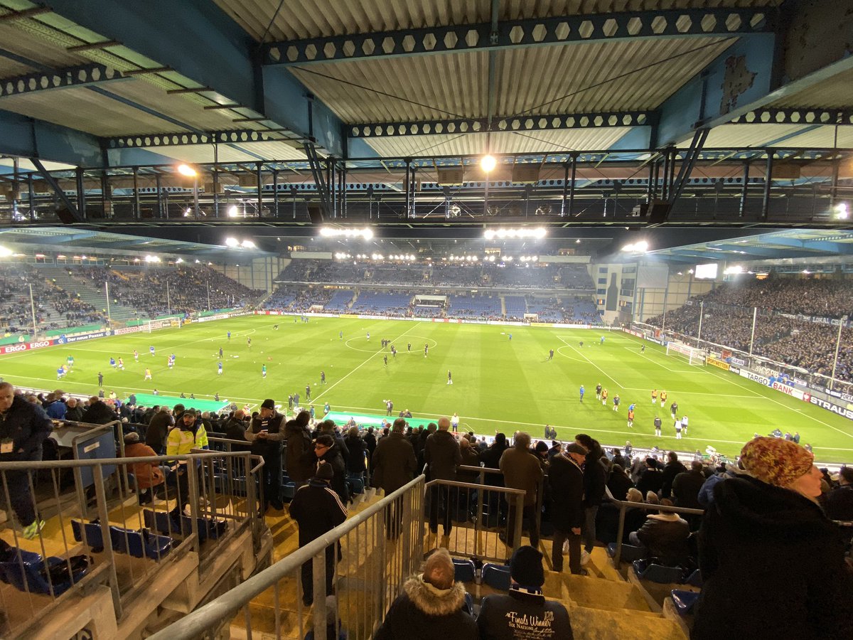 Noch gut 30 Minuten. #DSCS04