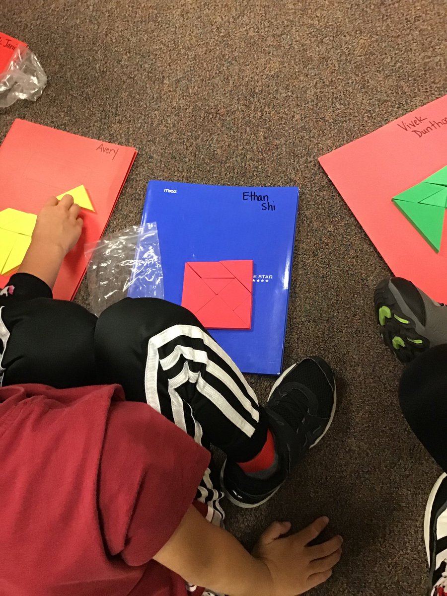 ashleyelm_gt's tweet photo. 7 Magic shapes helped us learn about the R in SCAMPER. #3rdgreative #TweeteroftheDay @AshleyElem #FISDQUEST https://t.co/bW8YvYBOyJ