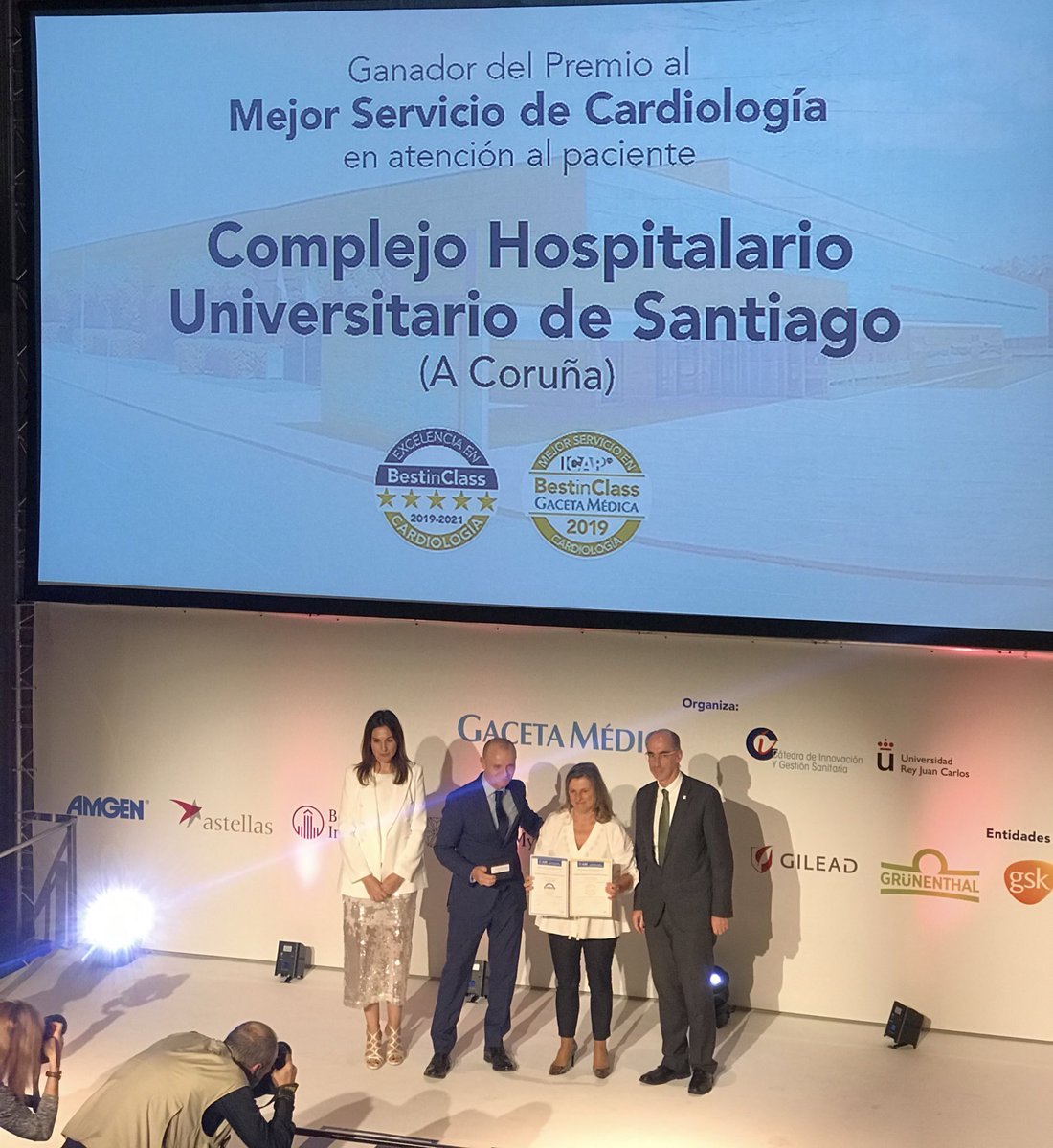 Enhorabuena a todo <a href="/cardiologiaCHUS/">CARDIOCHUS</a> sois los mejores! Mejor Servicio de Cardiologia! <a href="/secardiologia/">Soc Esp Cardiología</a> <a href="/SOGACAR_/">SOGACAR Cardiología</a> <a href="/UniversidadeUSC/">USC</a>