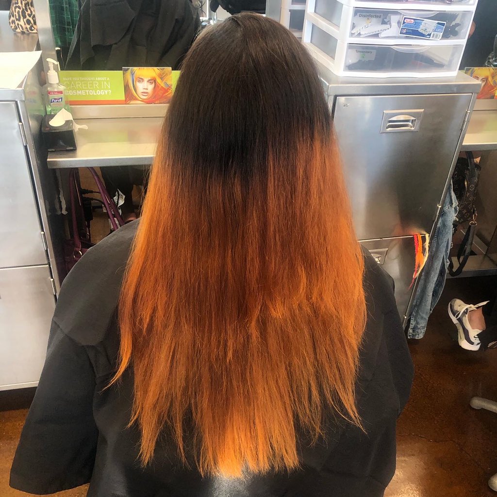 ohelleah's tweet photo. Before | After
Can you say #FALLayage?
I’m getting the hang of this hair stuff 😊
#balayage #colorcorrection #fallhair #autumnhair #fallvibes https://t.co/PjeT026Wyl