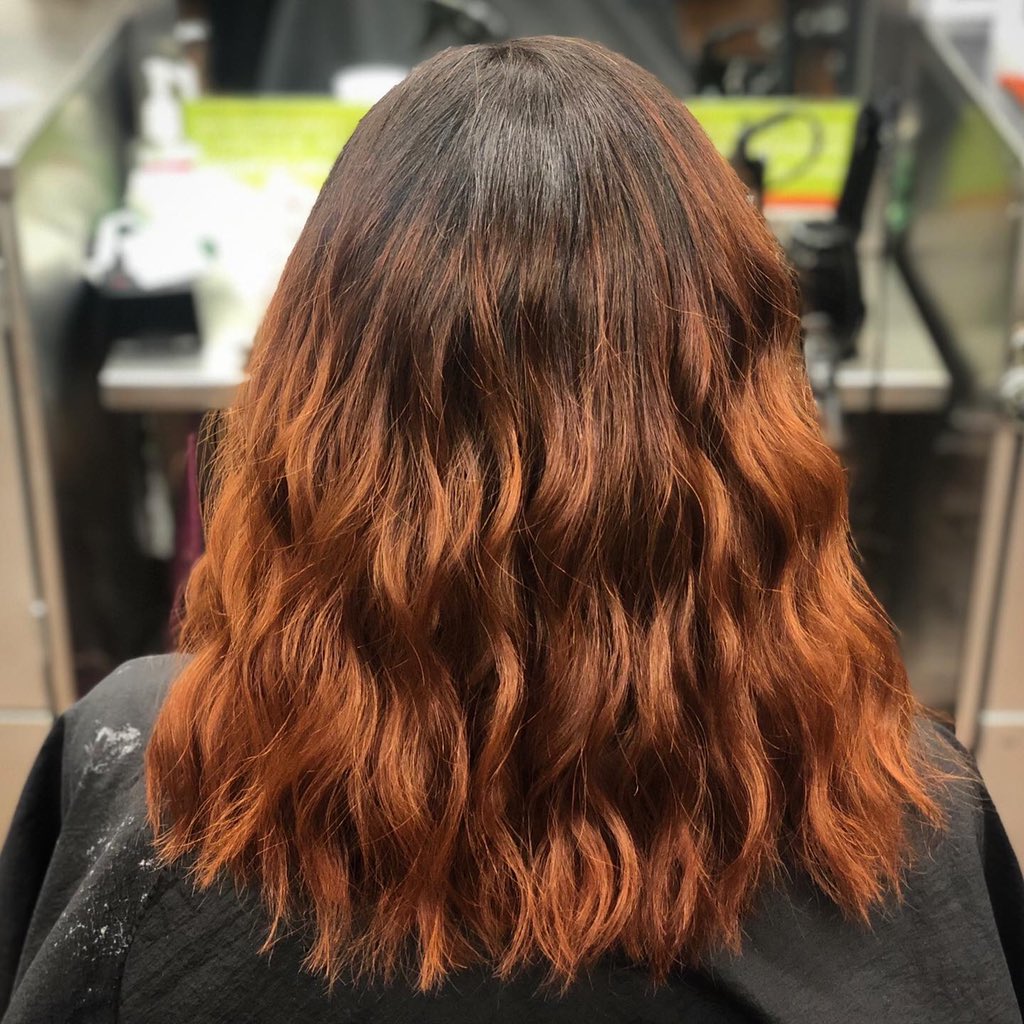 ohelleah's tweet photo. Before | After
Can you say #FALLayage?
I’m getting the hang of this hair stuff 😊
#balayage #colorcorrection #fallhair #autumnhair #fallvibes https://t.co/PjeT026Wyl