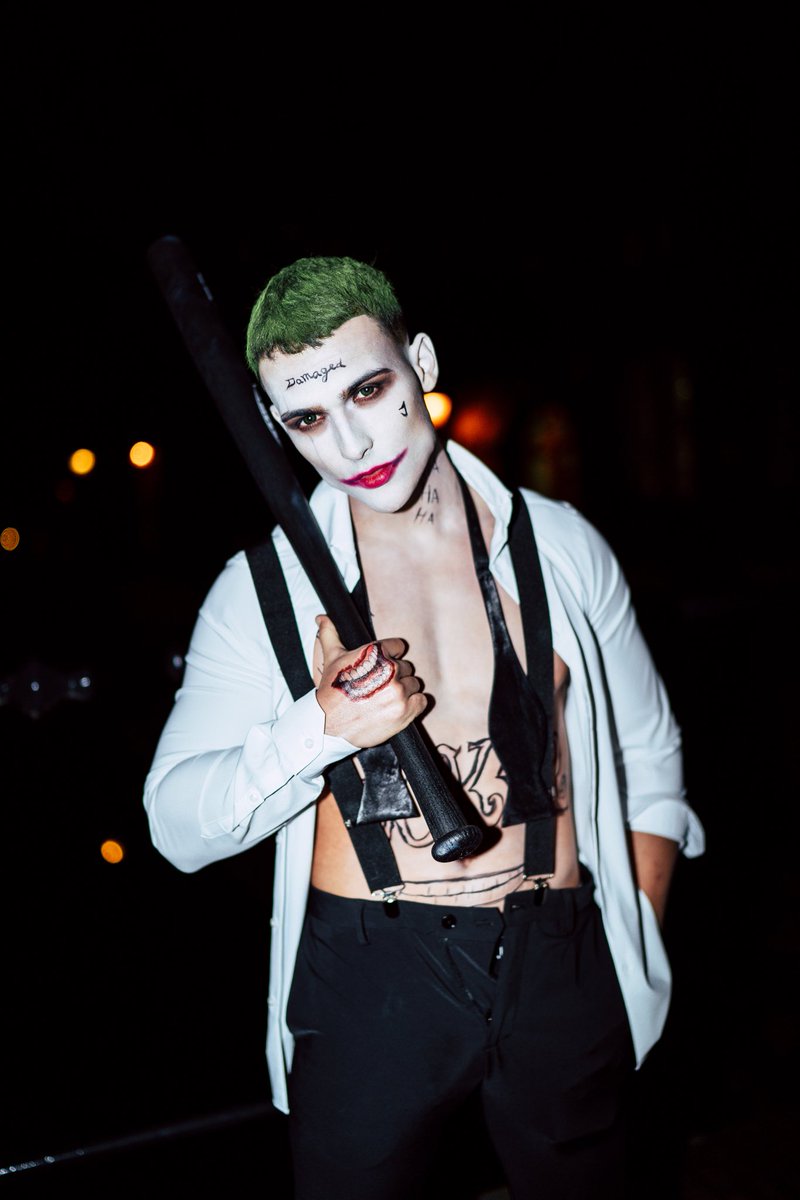 levyvwilgen's tweet photo. RT AND I WILL UNPACK THE BAT 😈 https://t.co/QOXyxy2QMX