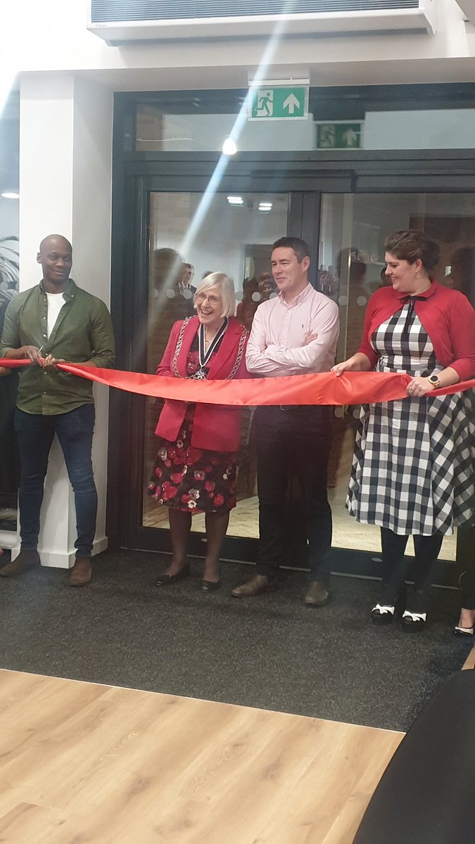 SarahFolley2's tweet photo. We have the mayor of #Kingstonuponthames ready to cut the ribbon and officially open the new @wolterskluweruk HQ! https://t.co/IotM60MM3D