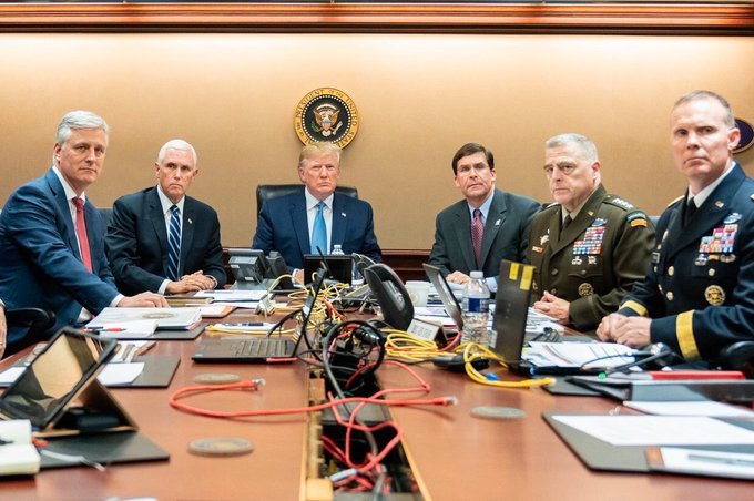 jdd2169's tweet image. Top Pentagon official doesn&apos;t know where Trump got details about raid that killed ISIS leader Abu Bakr al-Baghdadi

#Baghdadi #FakeRaid 

hill.cm/xRcsEFX
