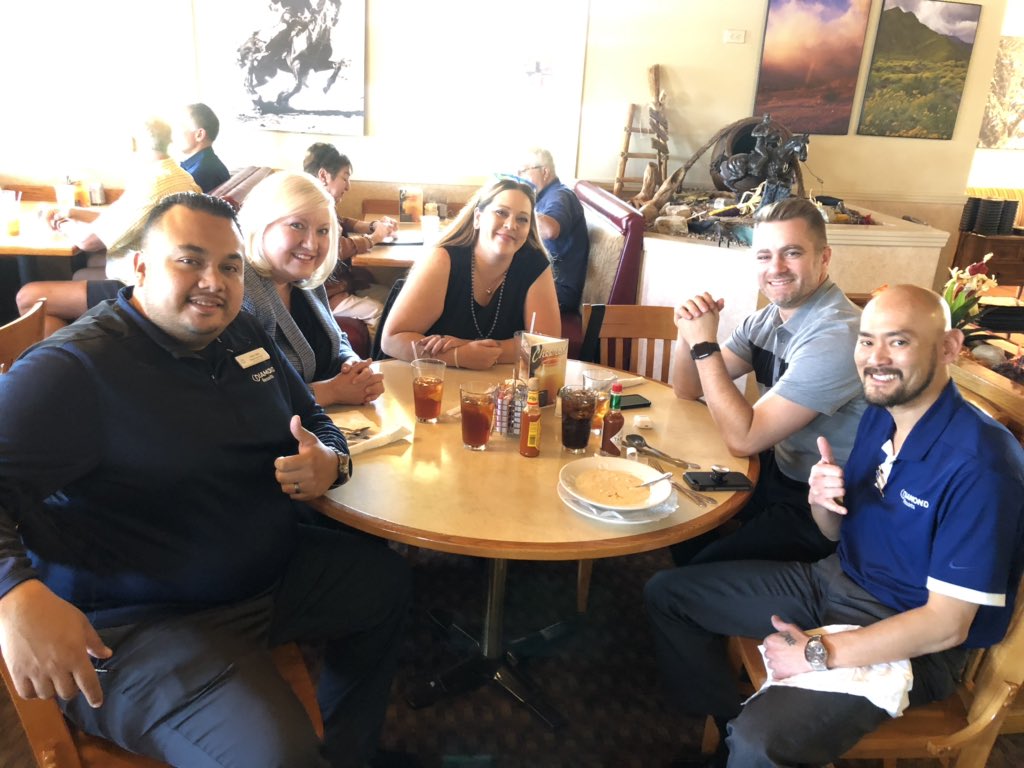 JoshValleMktg's tweet photo. When Resort Ops and Marketing come together. #PalmCanyonOneTeam #OurResortOpsIsBetterThanYours #DiamondResorts #LifeAtDiamond @KariGrahamBB @AlisonWickerham @KevinO__Neill @DesertHR @KaylaBrent62114 https://t.co/zouepJRvMB