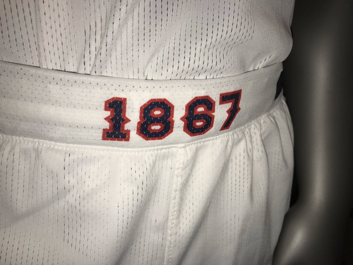 HUBisonEquip's tweet photo. It’s gonna be ❄️❄️ in #TheBurr this year! @HUMensBB will be rocking these sweet NEW @UnderArmour #IcyWhites at home. @uniswag @HowardU @HUBisonSports @meacsports #newuniforms #MBB #GoBison https://t.co/BAlrlAmaob