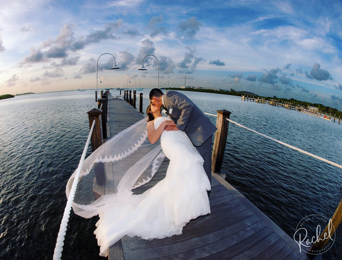 beachsidekw's tweet photo. Say “I do” with the perfect view 🥂 https://t.co/8SBOvKKN61