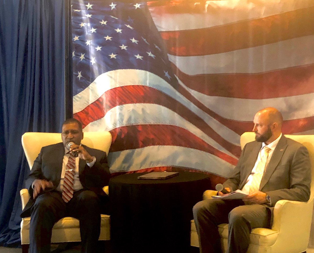 USVeteransMag's tweet image. Fireside Chat with Cedric Williams, @socalgas Vice President of Construction 🚧 

#VIBinSD2019 #VIBNetwork