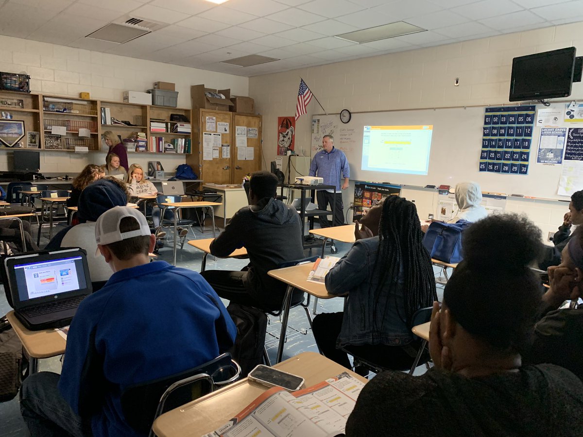 melissa13thomas's tweet photo. What a great day visiting classes @LGHS_HCS today! Teachers were engaging students in meaningful conversations and students were utilizing software that is personalized to their needs. #ExpectEngagementHCS @NRoberts06 @DrKim_Kessinger https://t.co/P2JVRll2pH