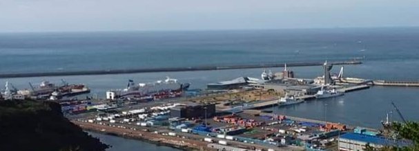 게으른 사람에겐
돈이 따르지 않고

변명하는 사람에
발전이 따르지 않으며

거짓말하는 사람에겐
희망이 따르지 않고

간사한 사람에겐
친구가 따르지 않으며

비교하는 사람에겐
만족이 따르지 않는다.