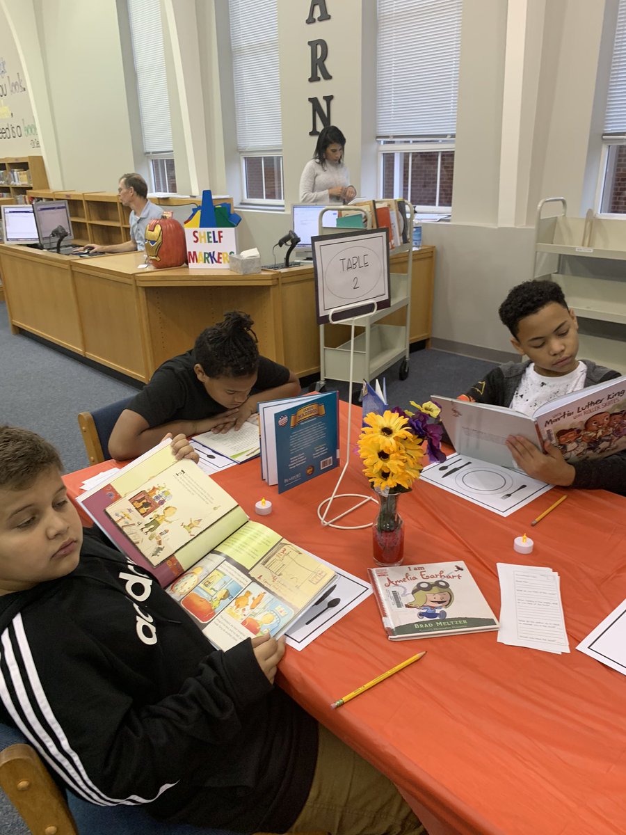 genosgeniuses's tweet photo. More pictures from our book tasting! A lot of our kids said they loved trying books they had never heard of! It was definitely a success! :) #finchfalcons #learntolovereading #morebooks https://t.co/nZmcRMKtBx