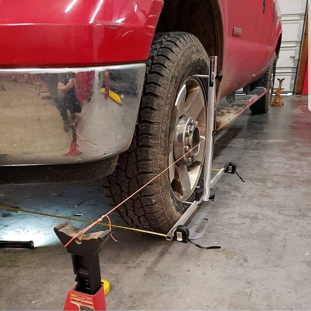 QTAlignment's tweet image. #QuickTrickTuesday
Thanks to QuickTrick Alignment user Jason Tuck for sending this in! 
Whether it's a thorough alignment or a quick check. The QuickSlide Elite is here to meet your needs! 
Get yours on quicktrickalignment.com 
#diyalignment #diymechanic  #ford #f150 #fordpickup