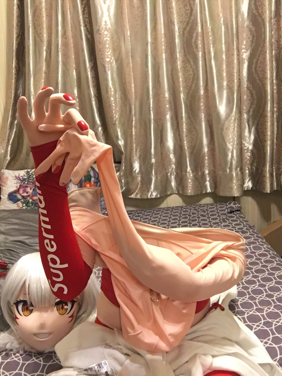 trevor25527766's tweet image. 总是被问是男是女，说了多少次了！里面没有人！！非要我脱了给你们看吗？NOBODY INSIDE!!
PS:Happy Halloween！！🎃🎃🎃