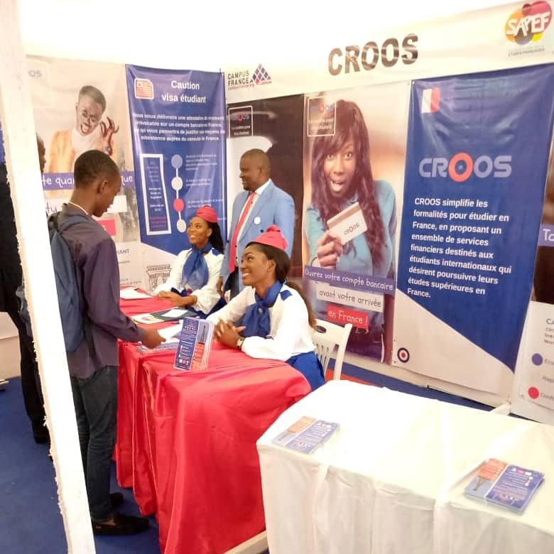 avicenterfrance's tweet photo. 1ere journée et 1ere participation au #SAPEF en tant que sponsor du salon qui rassemble 50 établissements supérieur Camerounais et Français

Des questions sur la caution pour Visa étudiant ? Venez rencontrer notre équipe 😊 on se fera un plaisir de vous répondre. https://t.co/TE6QgRfDBM