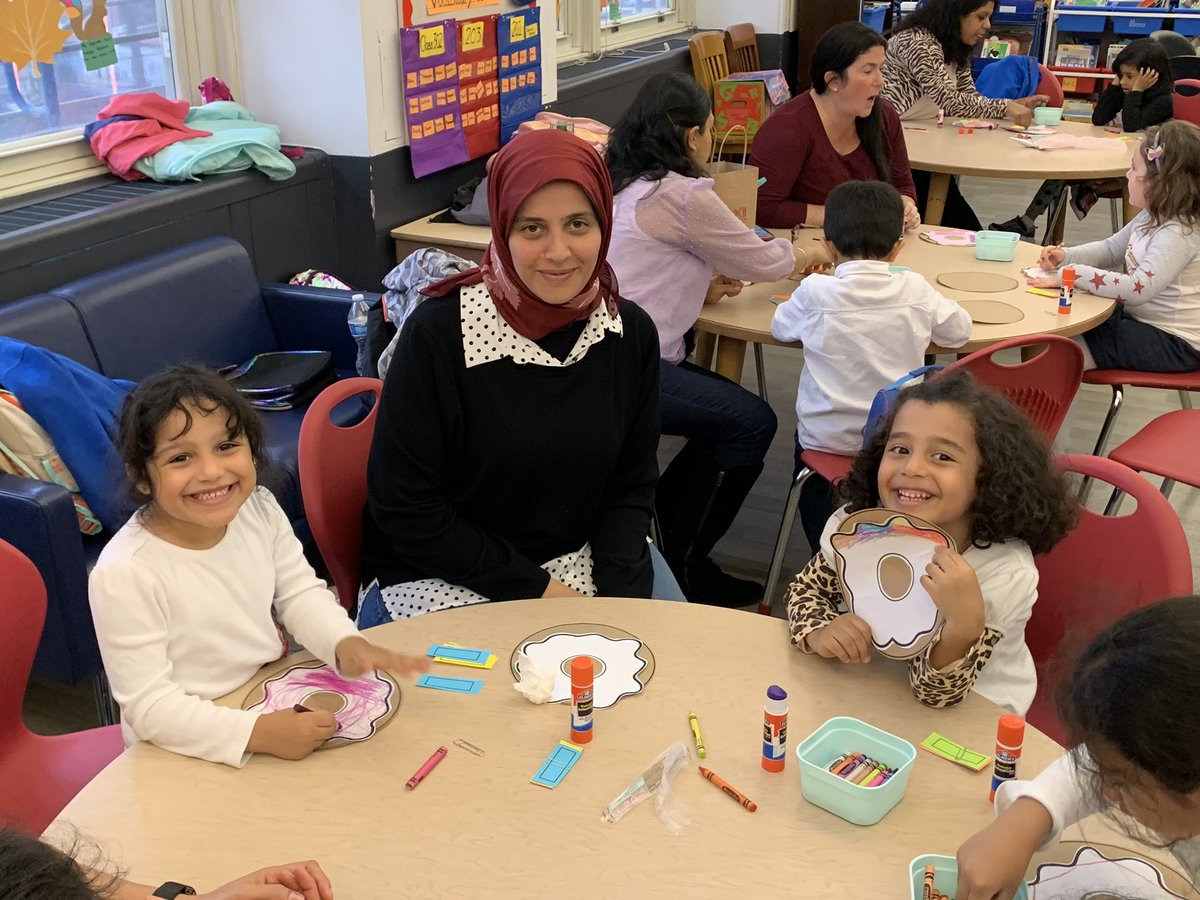 MsImmello112Q's tweet photo. Sprinkled kindness@our Kindness Committee craftivity @Ps112Q We read The Jelly Donut Difference @MariaDismondy, made a donut showing ways to be kind & a sweet treat. Thanks, @MsSpencer112Q for the donuts! @eoanidis @Calborivera @MsHandras @yocasta_polanco #KindnessMatters https://t.co/IjruwyaCM6