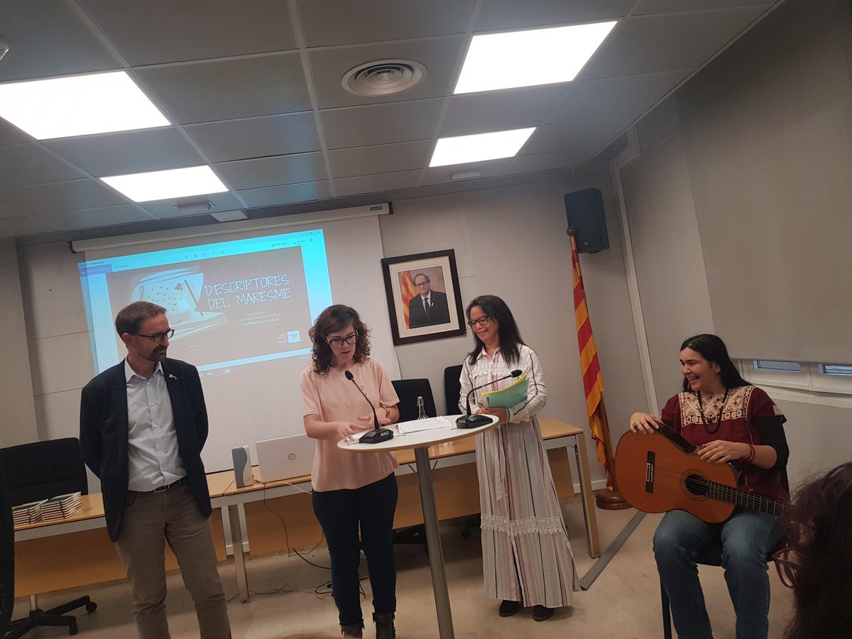 rmisart's tweet photo. Avui he flipat amb l'energia, empenta, optimisme de #PilarínBayés. Una lliçó.
#Mataró #Maresme
#TrobadadEscriptores #dona
#TrobadadEscriptoresDelMaresme
Coord. #AsmaaAouattah
@ccmaresme
#TEM2019
#CarmeRoviraRos
#ConsellComarcalDelMaresme
@matarocat @CulturaMataro
#teatre #LGTB https://t.co/GBuQDJrYsp