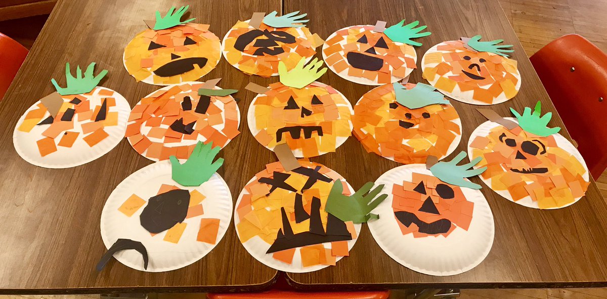 NorupArt's tweet photo. Kindergarten artists have been busy developing their fine motor skills in Art class by creating Q-tip painted pumpkins and collaged pumpkins 🎃Happy Halloween from Norup’s Art 🖼 Room! #berkleydifference https://t.co/s1uyOGsdzu