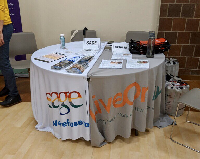 liveonny's tweet photo. Today we were at @NYCSpeakerCoJo & @HelenRosenthal’s Senior Resource Fair at @ProjectFIND_NYC Clinton Senior Center!
We love getting out in the community and making sure all older adults know about local resources including benefits such as #SCRIE/DRIE! https://t.co/FfSnIX5WyU