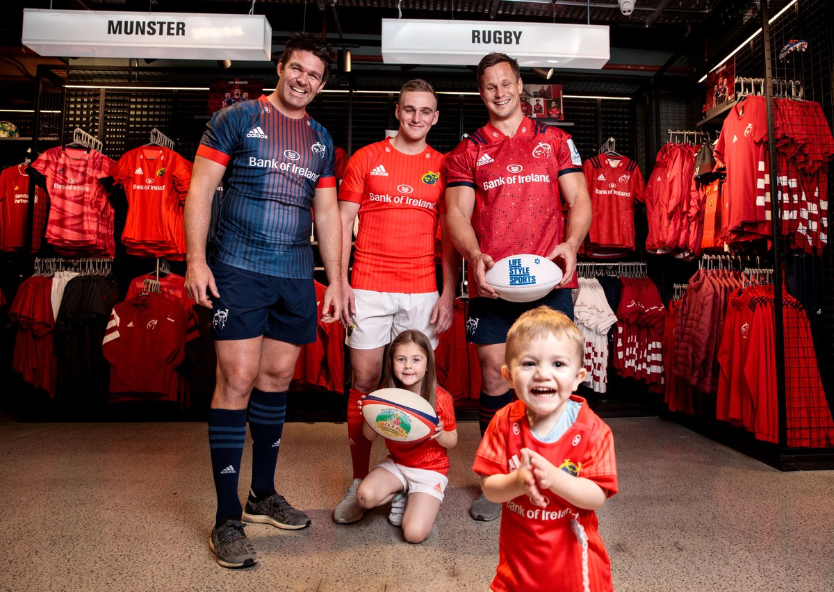 Munster Rugby (@munsterrugby) on Twitter photo Huge thanks to @lifestylesports for supporting our nominated charity <a href="/JackandJillCF/">The Jack and Jill Children's Foundation</a>
€5 from every Munster jersey sold in stores & online in the build-up to Christmas will be donated to Jack & Jill Children's Foundation.
#SUAF🔴
More info >> bit.ly/2MXQzAN Huge thanks to @lifestylesports for supporting our nominated charity <a href="/JackandJillCF/">The Jack and Jill Children's Foundation</a>
€5 from every Munster jersey sold in stores & online in the build-up to Christmas will be donated to Jack & Jill Children's Foundation.
#SUAF🔴
More info >> bit.ly/2MXQzAN