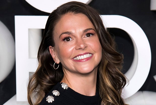 Exclusive: @AMillionABC Recruits #Younger's @sfosternyc as Eric's Dead Fiancée tvline.com/2019/10/29/a-m…