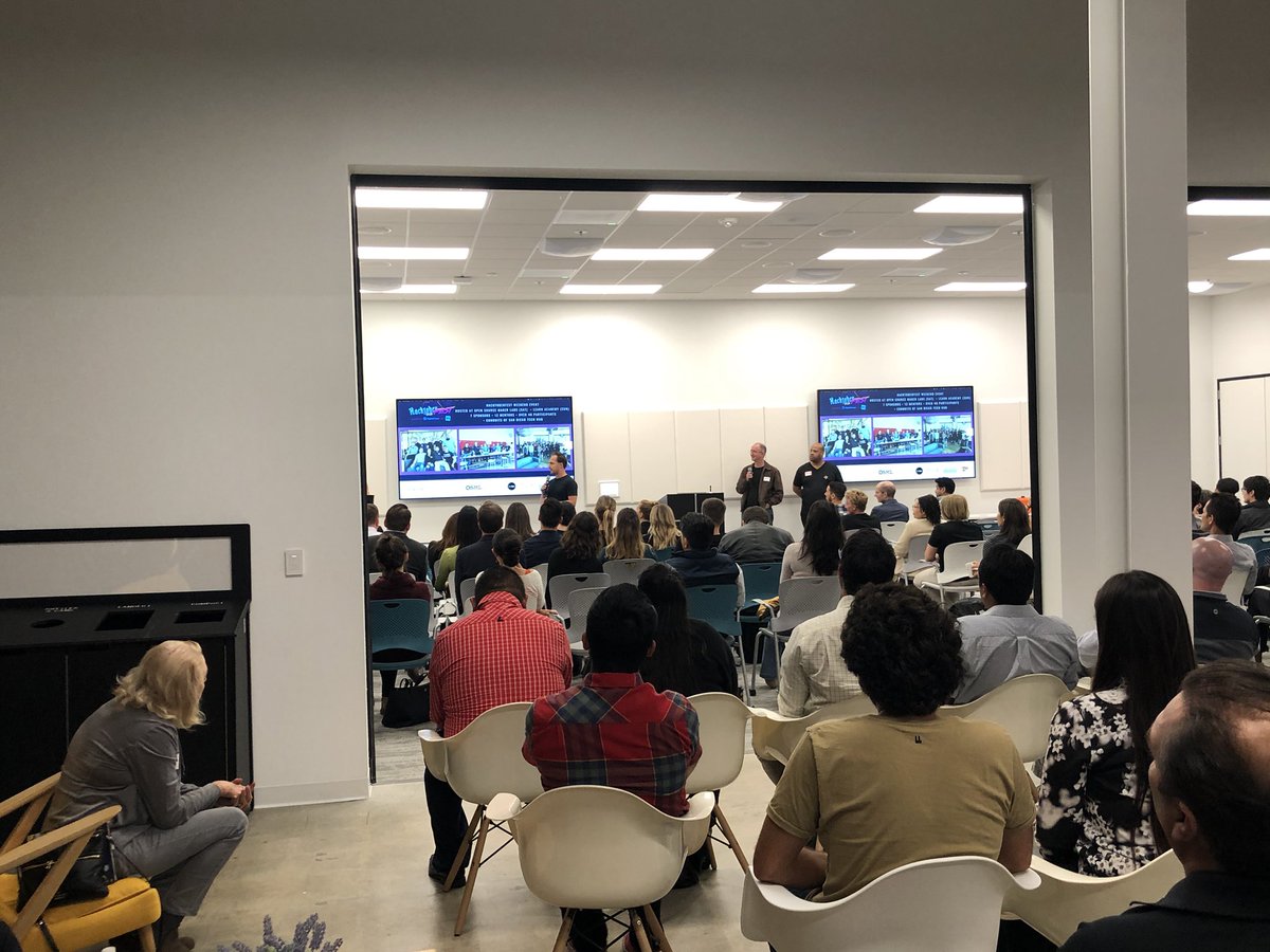 NetZeroCafe's tweet image. Another great networking event with #SDTH tonight at #WalmartLabs in #Carlsbad #SanDiegoTechHub #SocialGood