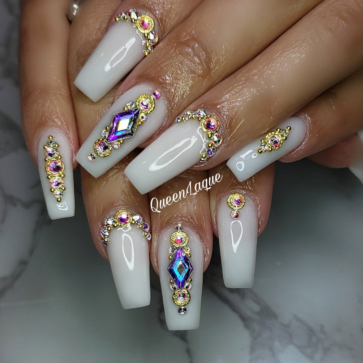 Soft White💎 #QueenLaque #sandiegonails #sdnails #canails #619nails #nailsmagazine #nailpro #nailprodigy #aiaawards #aiabeauty #clawstnt #clawsup