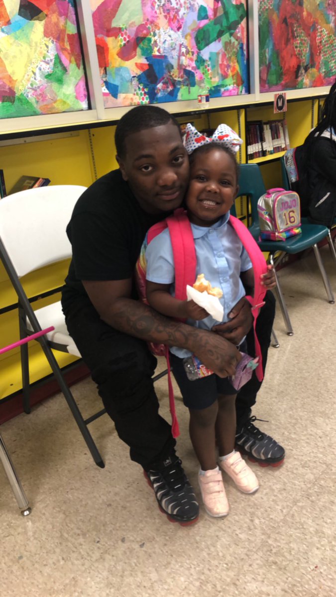 rspahumble's tweet photo. Donuts with Dad was a huge success... #rspa #bookfair #schlostic #donuts #RSPA_Humble #waytogo https://t.co/cdsVpPwrB5