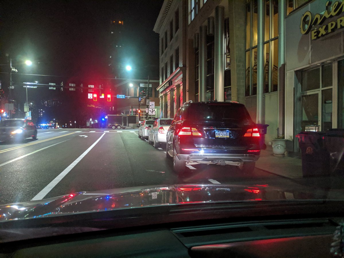 breenplaces's tweet photo. Three cars in the bike lane inbound on Forbes Avenue at Craig Street. #notaspot @Pgh311 @PghPolice https://t.co/UaVlkQmfWM