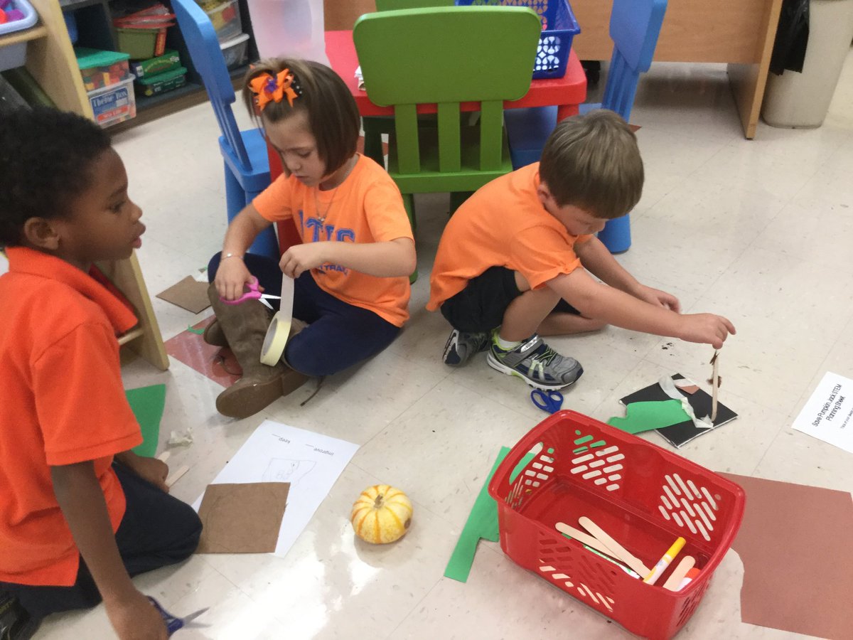 Mrs. Suarez's kindergarten class integrating literacy with STEM! All about decomposing pumpkins! @SDPBCChoiceCTE