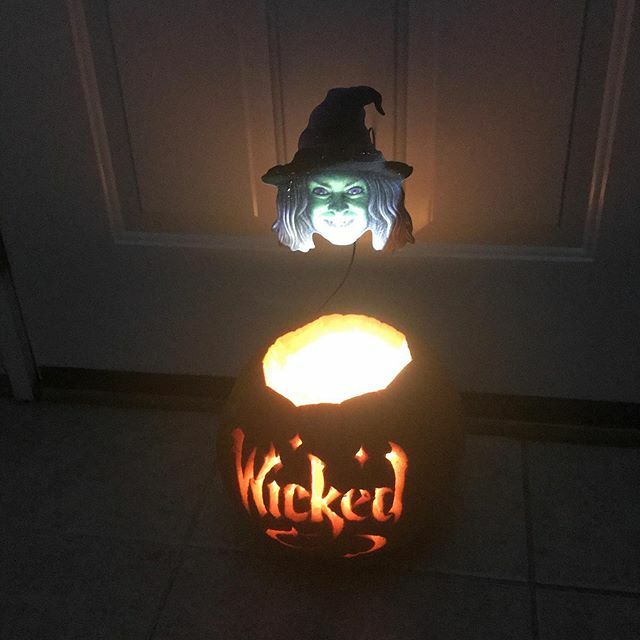 WildHeartdGypsy's tweet photo. It’s only 2 more days until Halloween and I finally carved my pumpkin. Now if it will just stop raining. #wildheartedgypsy #jackolantern #pumpkincarving #pumpkin #halloween #wicked #wickedwitch https://t.co/RrZ2688MiZ https://t.co/LAQBNKNSha