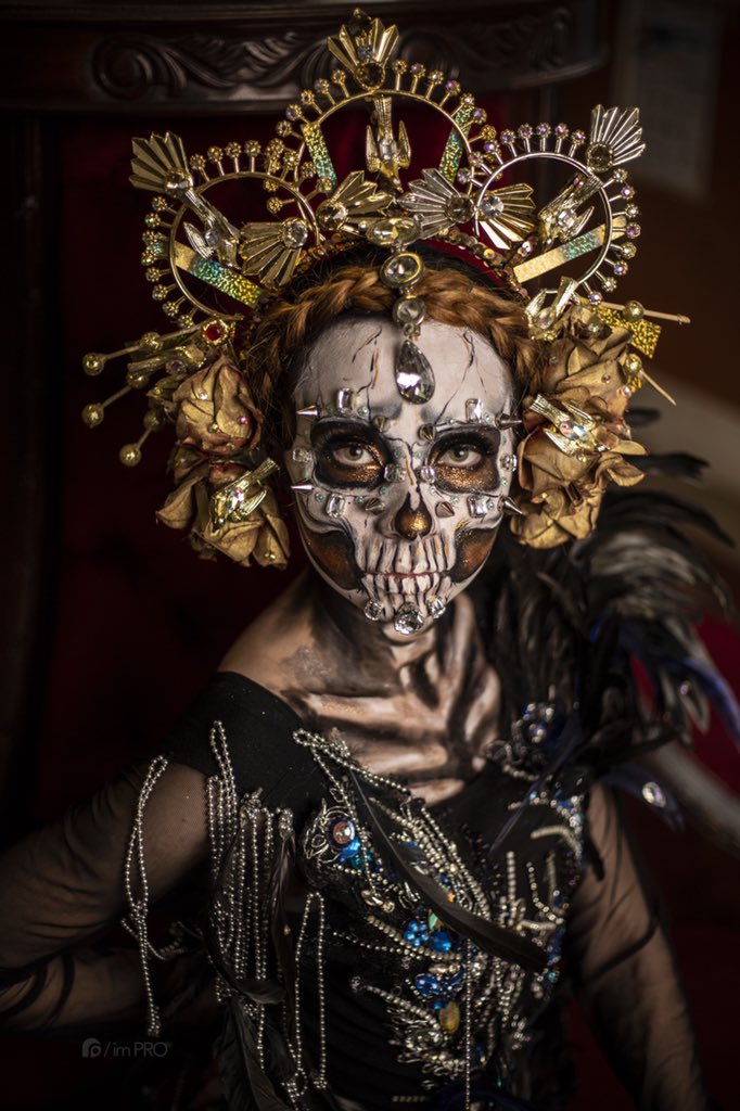 imPROstudioMX's tweet photo. #Catrina de #Campeche #DiadeMuertos #Tradicion #Mexico #Model #Modelo #Window #colonial https://t.co/82f5ks4dLr