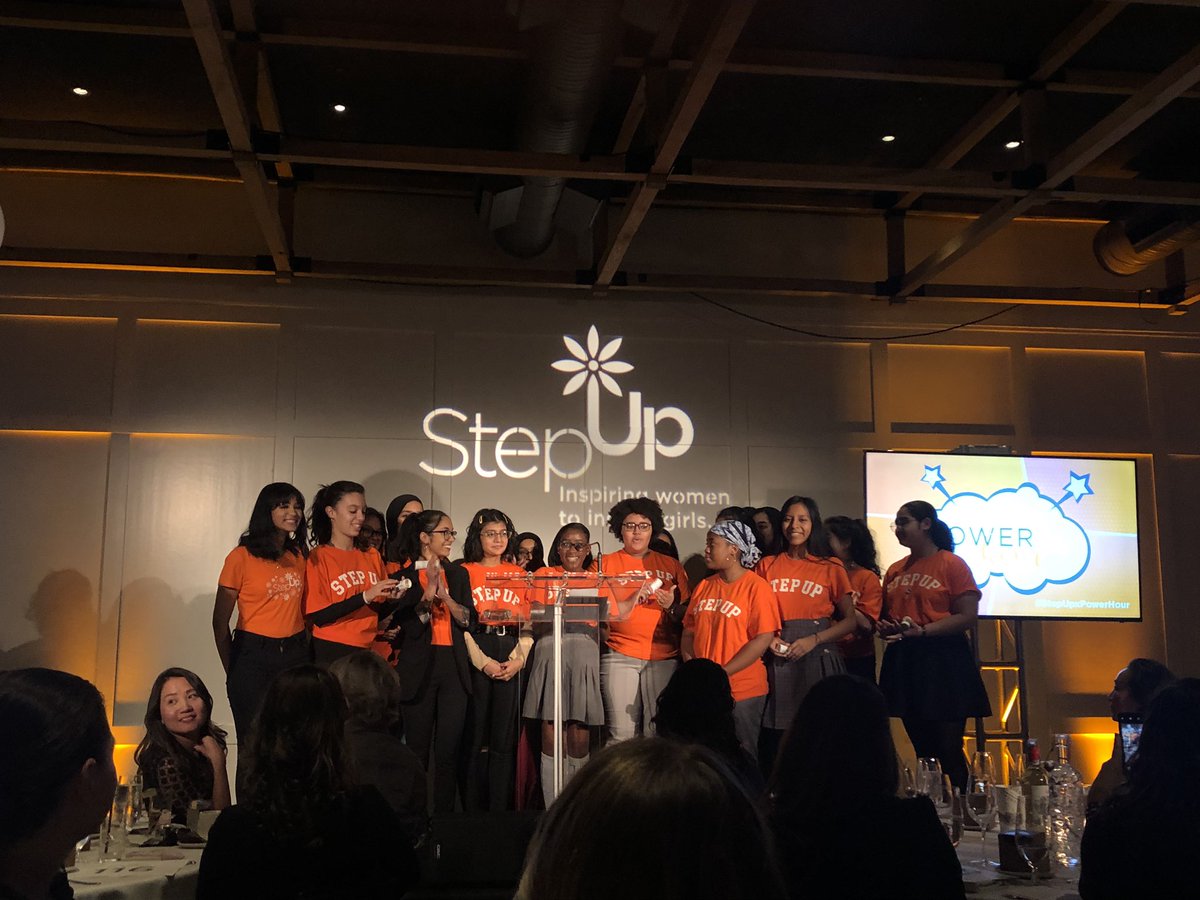 maragon25's tweet photo. An absolutely fab night celebrating these incredible @suwn teens! So proud to be a part of this amazing organization! 👏🏽👏🏽#StepUpxPowerHour #IStepUp #MentorshipMatters https://t.co/iNfNc9DBOQ