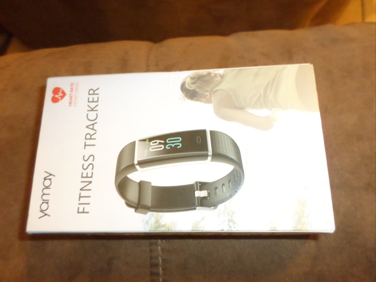 NicolesChoice1's tweet photo. 🎉🎉Hip, Hip, HOORAY!  Thank YOU so much @yamay_usa for my phenomenal thin, light, durable RED FITNESS TRACKER contest #Win!! 😘 After working 2 jobs every day, I love taking a walk w/ my fam &amp; your watch &amp; tracking each step! So #EXCITED!!🌹#BacktoSchool #giveaway #free https://t.co/4ZhLQ8Nild