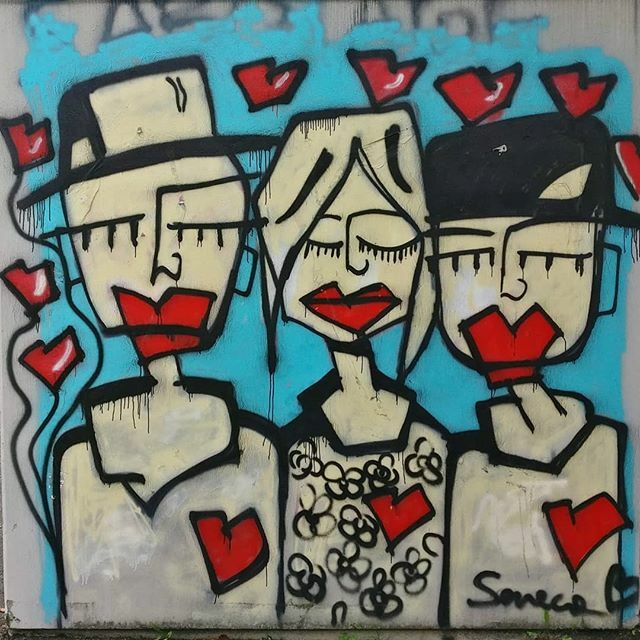 _mari's tweet photo. #abanoterme #padova #veneto #italia #Italy #streetphotography #streetart #graffitiart #graffiti #seneca https://t.co/7dN9WwtysR https://t.co/o4XEWuOFsm