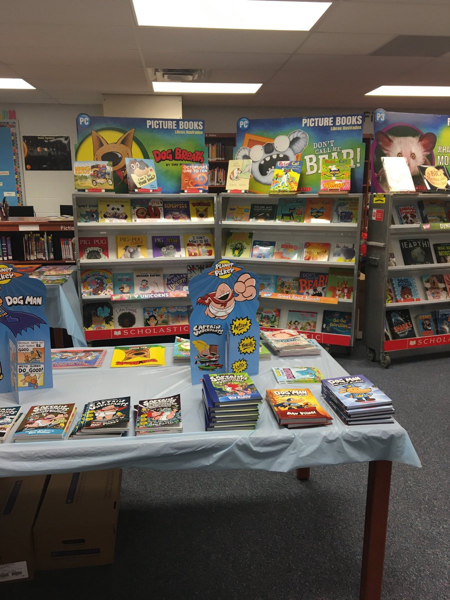 MsJonesRoom217's tweet photo. It’s Book Fair night at #BAESShines ⁦@Bel_Air_ES⁩ We look books! https://t.co/cGWCUF51sw
