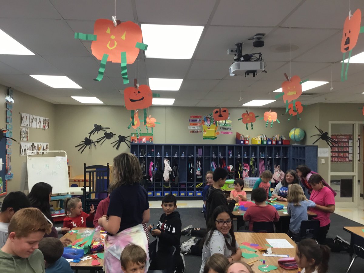 Making a big green monster with our kindergarten book buddies! <a href="/KaseyWeishaar/">Kasey Weishaar</a> #RayMarsh