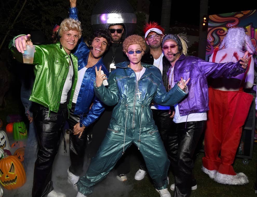 TimberBielPics's tweet photo. Justin Timberlake and Jessica Biel Couple Goals.#Halloween #NSYNC #TimberBiel https://t.co/86Gw0ABei9