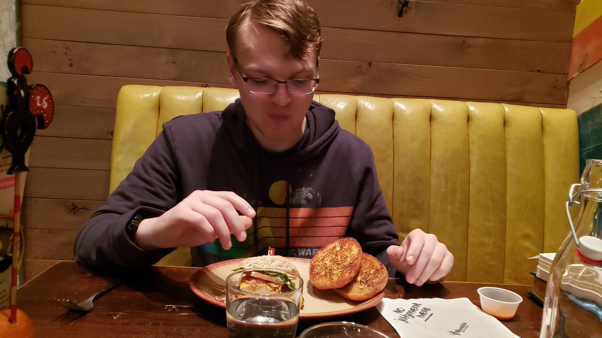 MichelleBauman9's tweet photo. We had dinner. It was wonderful. ❤
The food was good too. 
#collegedays #makingmemories #soproudofyou #momlife #momlove #hewasmadeforthis https://t.co/v38uSjV9db
