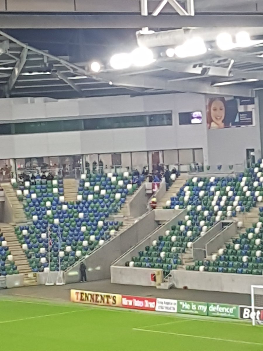 welcometopartey's tweet image. 1 photo an Irish national flag gettting taken off a child by our own steward

The other photo a paratrooper sectarian flag used to provoke our suppport while specated by the Linfield stewards for the full 2nd half as our own stewards refused to report it after numerous complaints