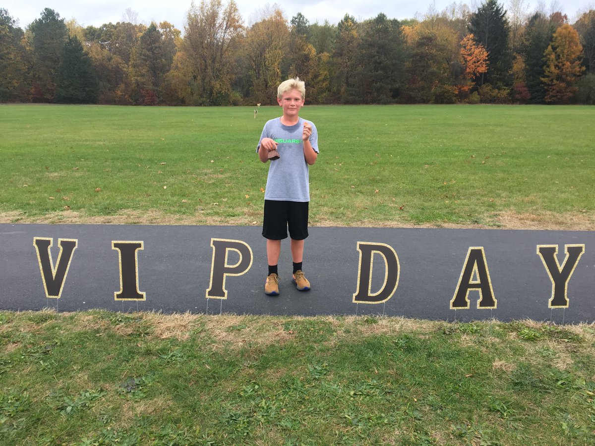 CommElPE's tweet photo. 100th Lap today!  Now on to completing a full marathon next week.  We are proud of you!  #CommerceElem #WLPhysEd https://t.co/liNngXTXuX
