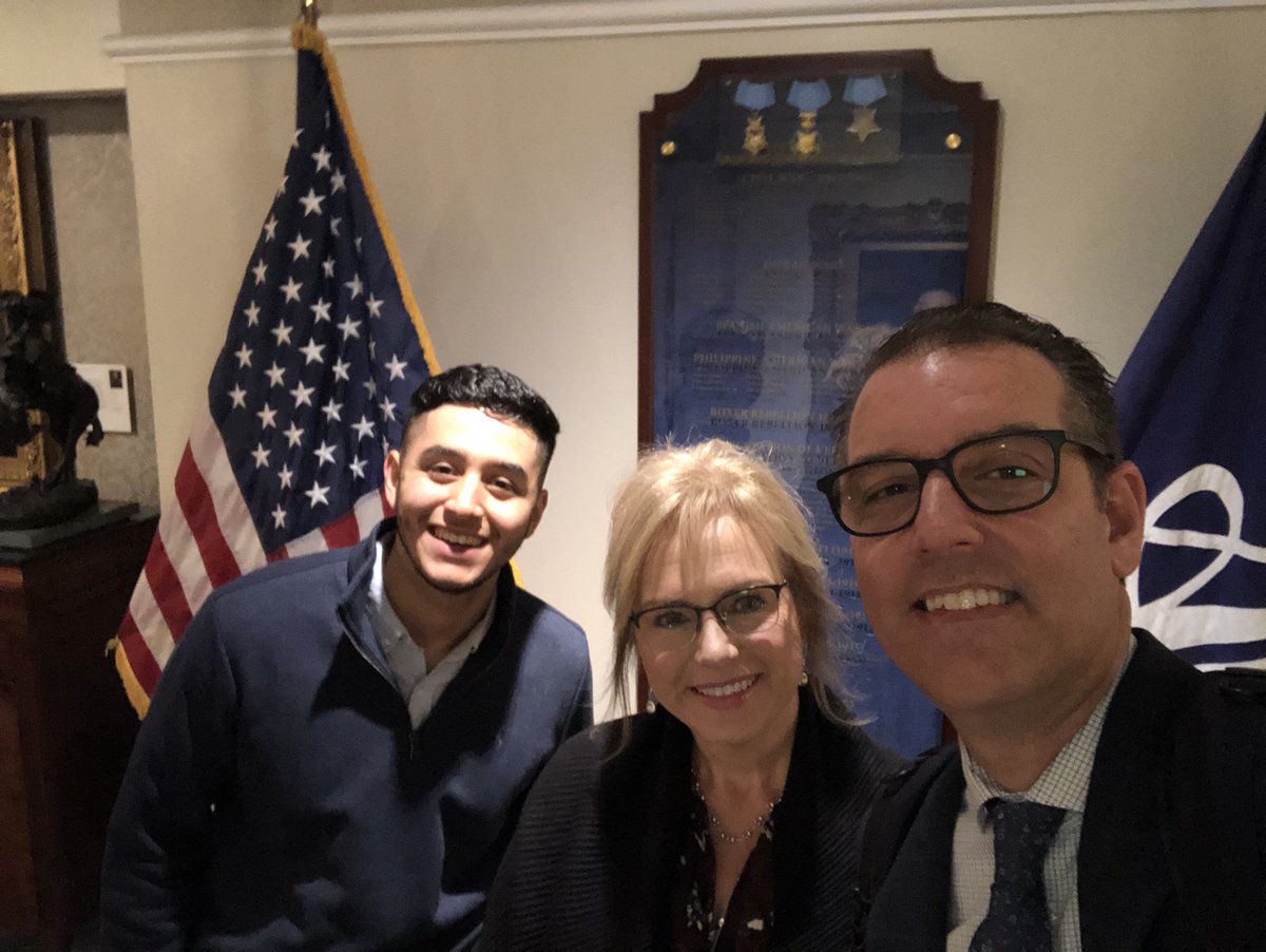 ericjban's tweet image. Army Navy Club dinner in DC with amazing Promise student ⁦@EastfieldDCCCD⁩ ⁦@SMU⁩ scholar Julio Ruiz from Bryan Adams HS (18) ⁦@DallasISDMedia⁩ ⁦@Commit2Dallas⁩ ⁦@DallasCoPromise⁩ ⁦@dcccd⁩ ⁦@DCCCDFdn⁩ ⁦@BryanAdamsHS⁩