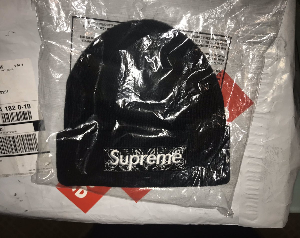 Respecthejux's tweet photo. So I’m here waiting on a cashmere beanie from this weeks drop and supreme sends me a bandana box logo beanie instead (a whole month early) 🤔🤷🏻‍♂️📈 https://t.co/TT250Ks1Db