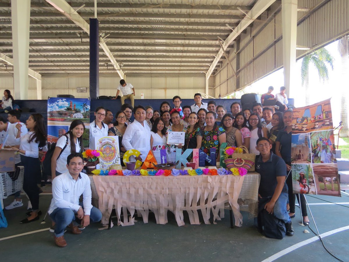 uacamfca's tweet photo. Estudiantes de las Licenciaturas en Contaduría y Administración y Finanzas realizan la “VIII muestra Gastronómica” @UACamTransforma #OrgulloFCA https://t.co/S8JvUxfOGp