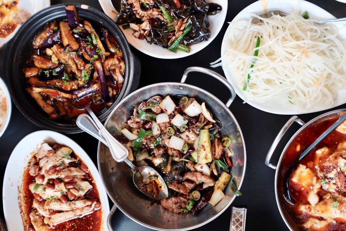 NoTimeZone_'s tweet photo. Travel deal 🚨 

New York - Chengdu 🇨🇳 
$346 round trip 
Book on China Southern Air

Go see some pandas 🐼 
Eat some good street food 🥘 
Enjoy all the culture 🐉 

Whatever you do go enjoy China without breaking the bank 

✈️ https://t.co/EC44KLJhqR